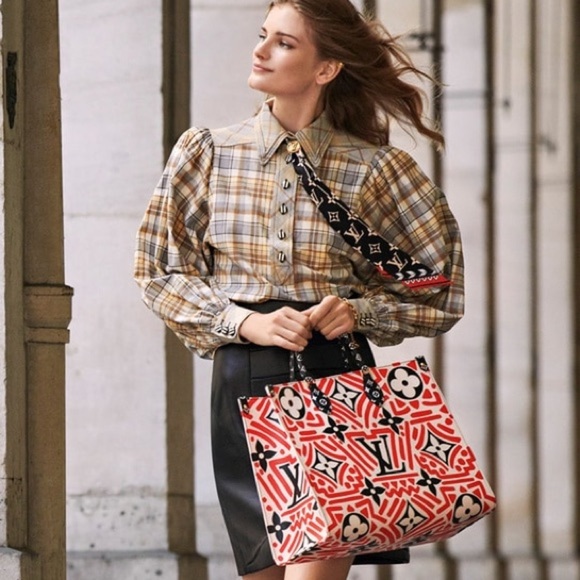 Louis Vuitton Crafty Limited Edition Onthego GM Bag - Picture 9 of 9